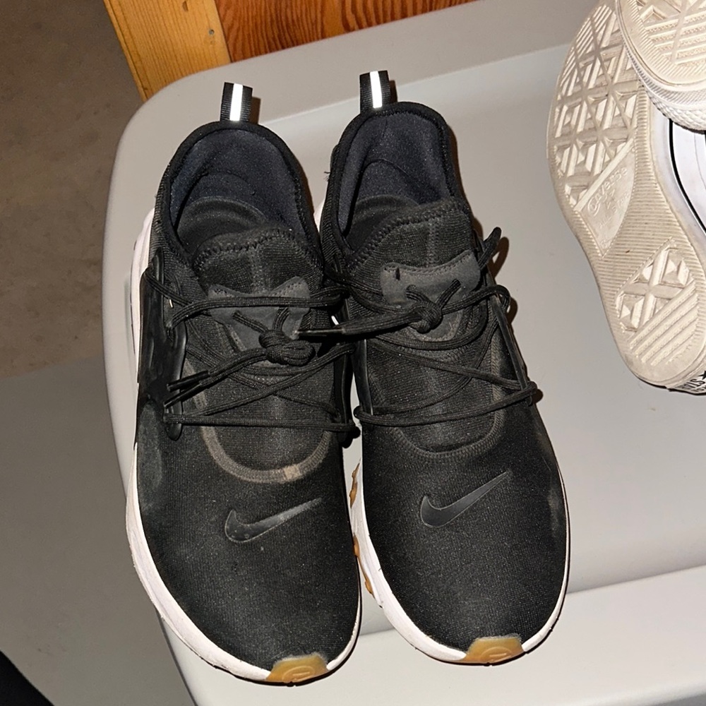 Nike Men’s Black Sneakers with White Soles and Gum Accents